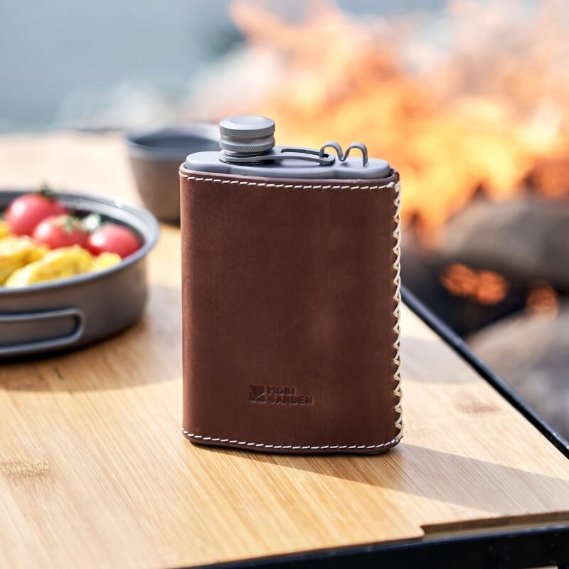 Banquet Titanium Wine Pot ( With Leather Case )