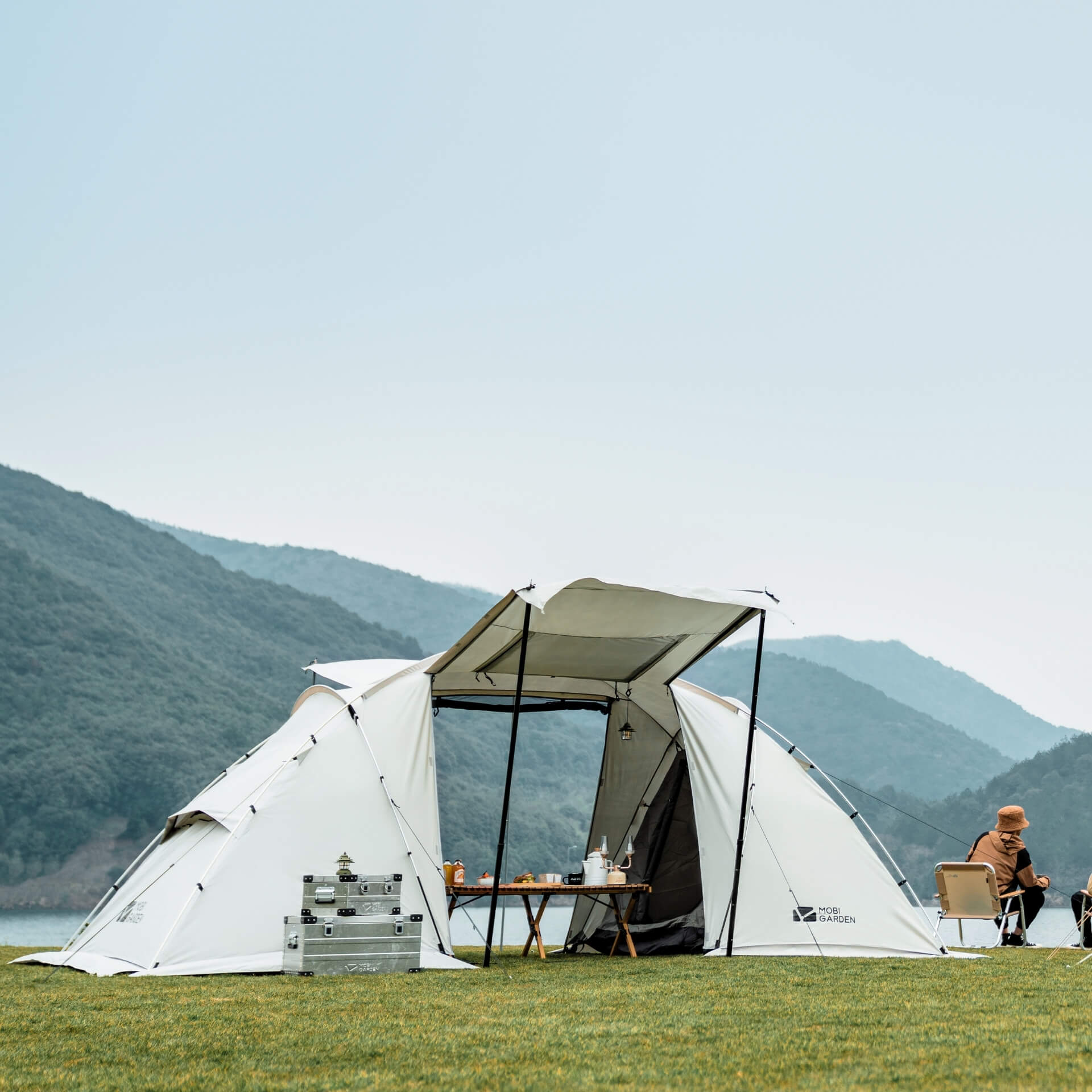 Aristocratic 4 - Mobi Garden