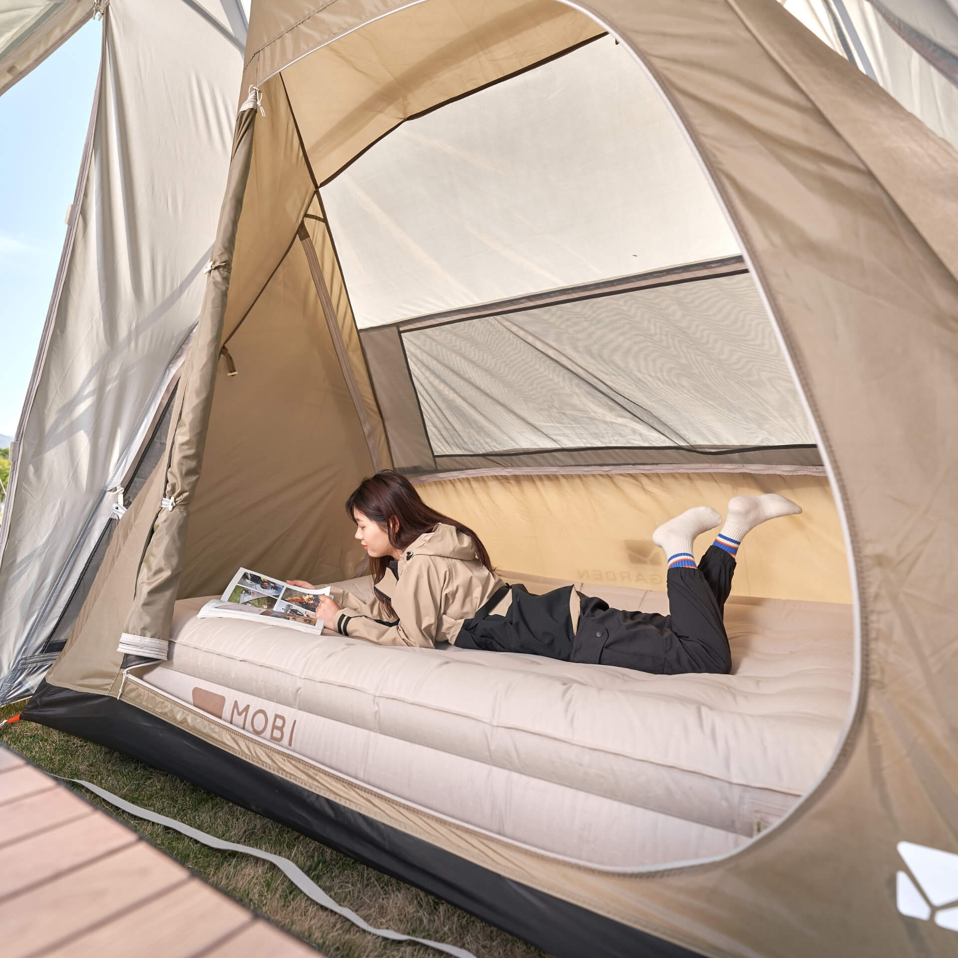 Aristocratic 6 - Mobi Garden