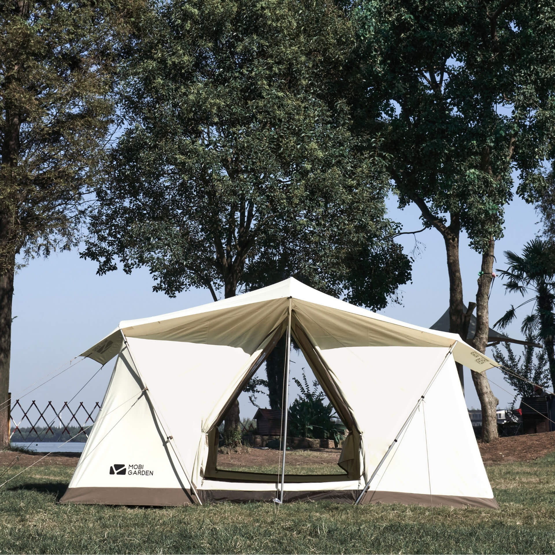 ERA Live 260 Campsite - Mobi Garden